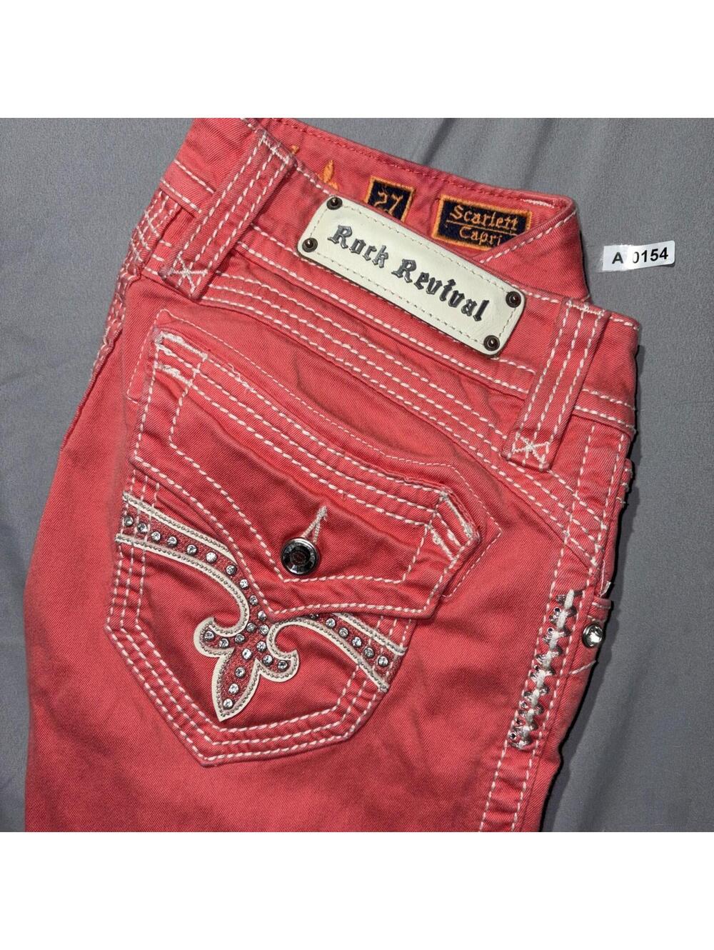 Rock Revival Scarlett Capri Jeans Women’s Size 27 Coral Embellished Flap Pockets